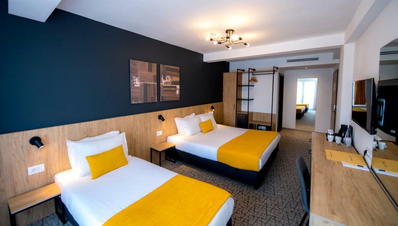 City Inn Приштина Экстерьер фото