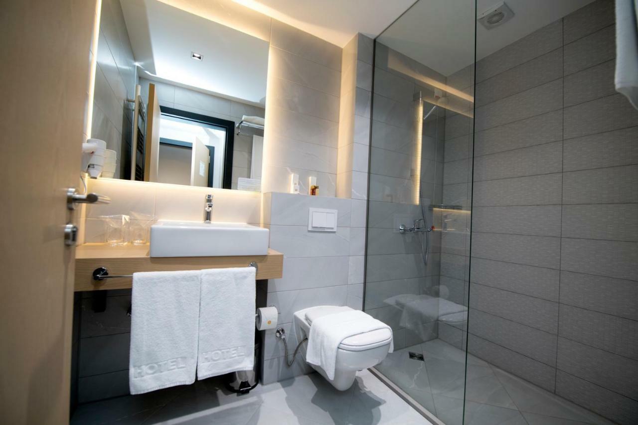 City Inn Приштина Экстерьер фото